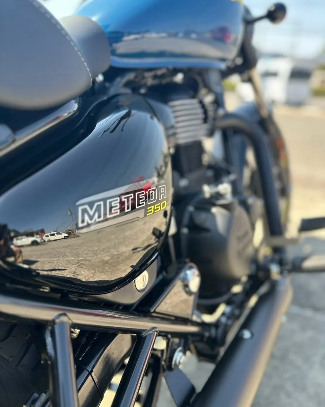 【ロイヤルエンフィールド】