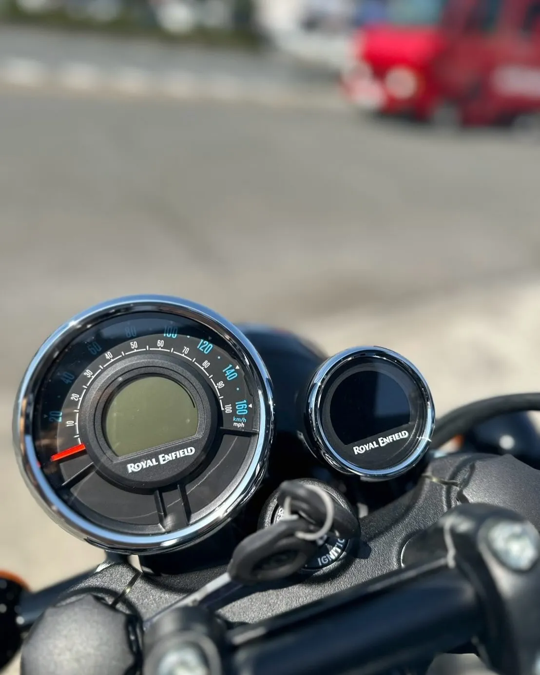 【ロイヤルエンフィールド】