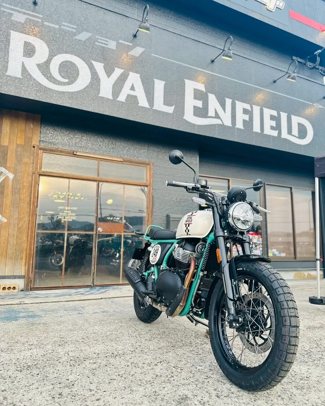 【ロイヤルエンフィールド】【NEWモデル】