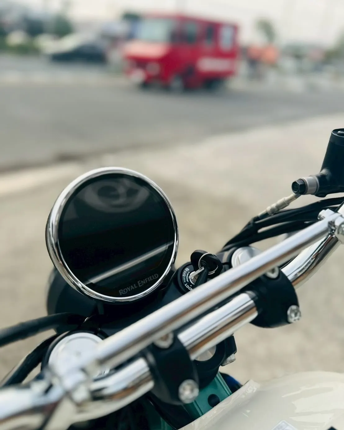 【ロイヤルエンフィールド】【NEWモデル】