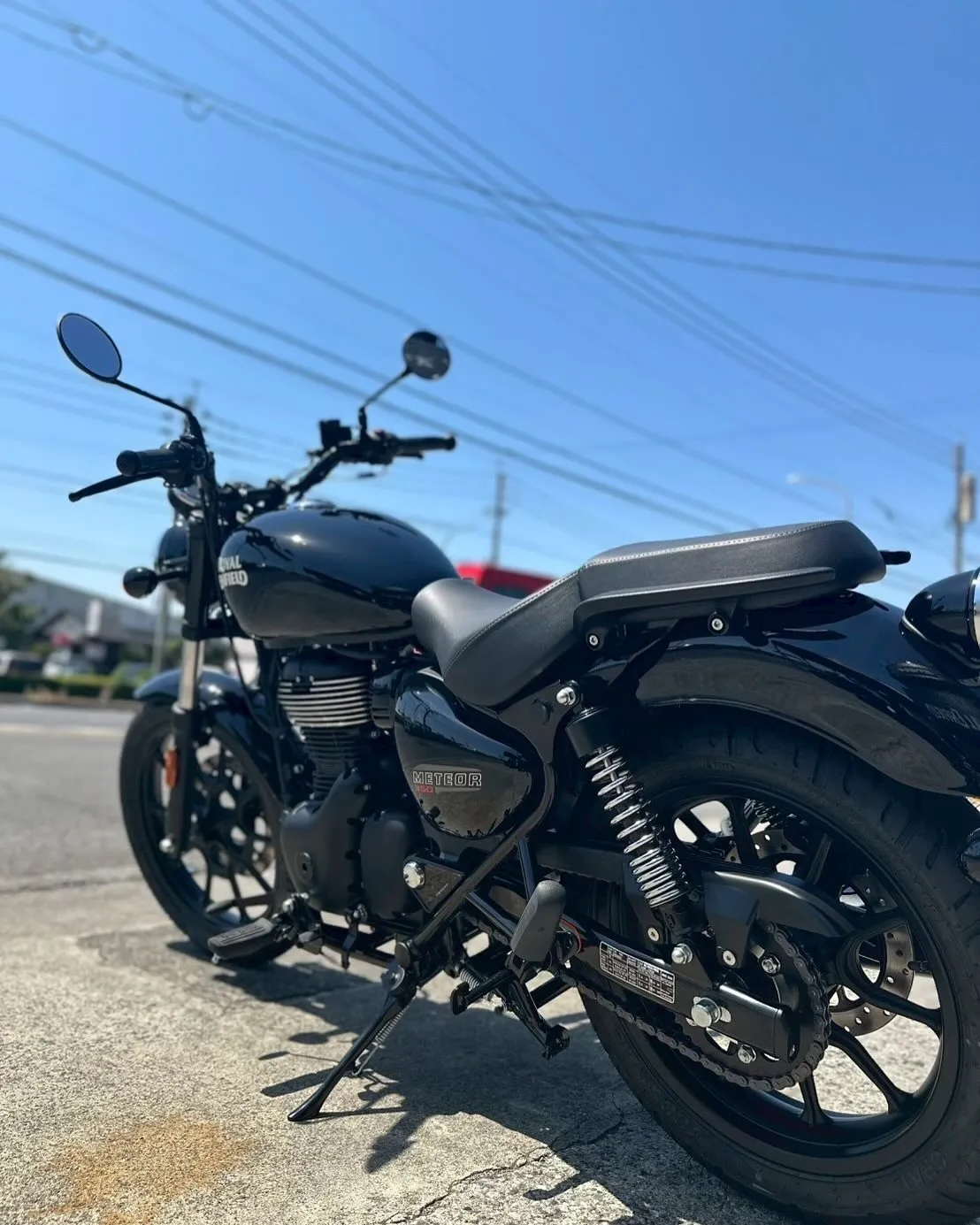 【ロイヤルエンフィールド】