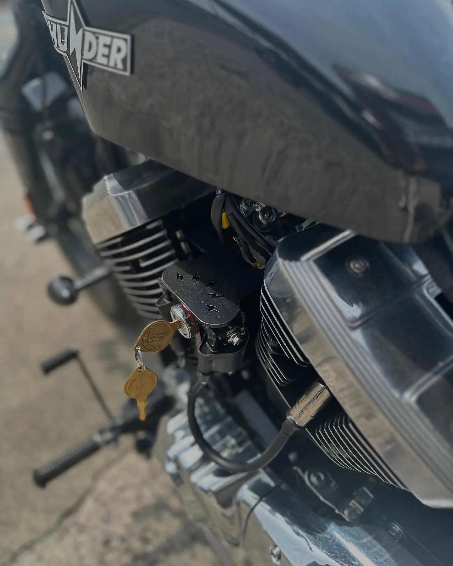 【サンダーモーターサイクルズ】【Thunder motorc...