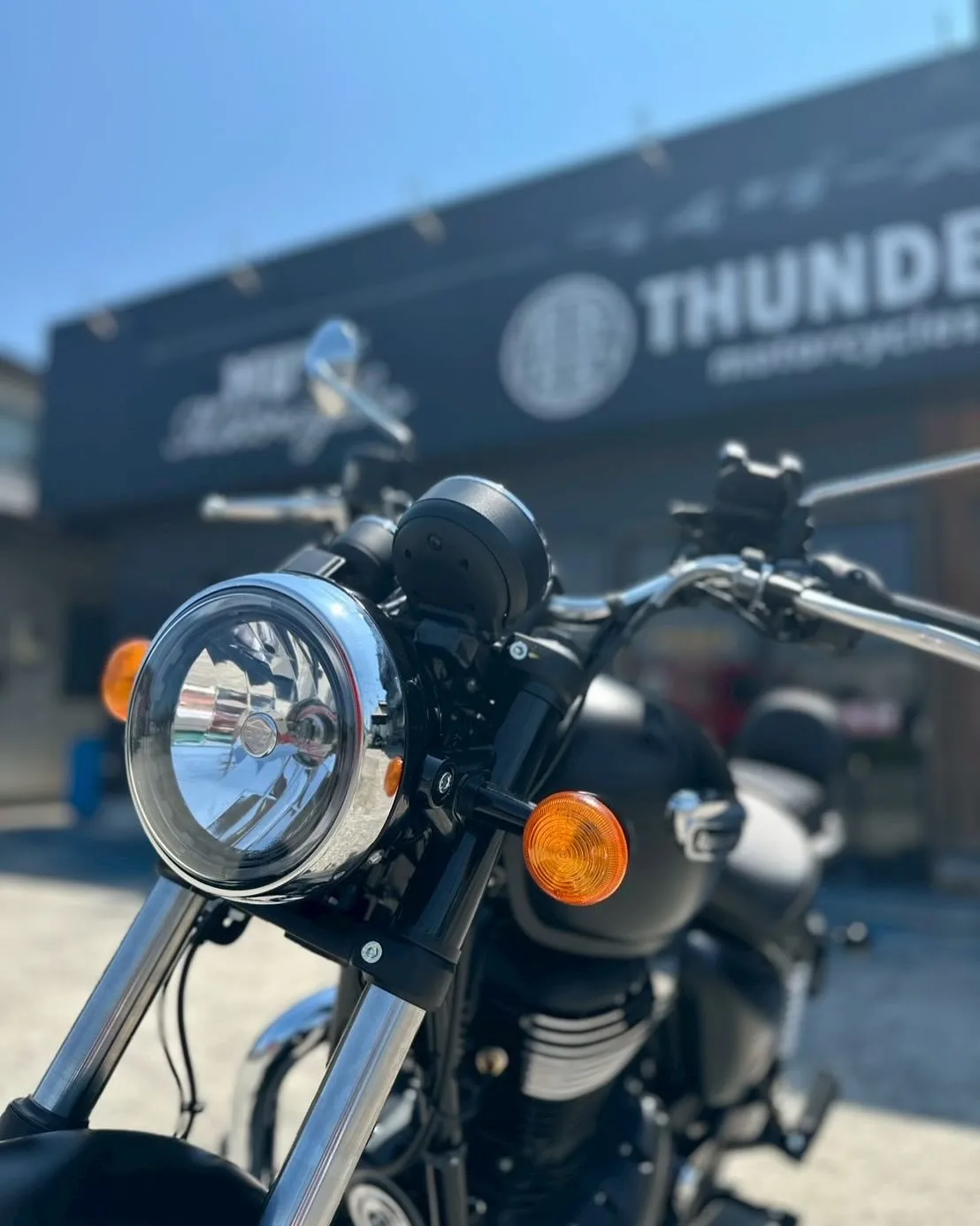 【ロイヤルエンフィールド】