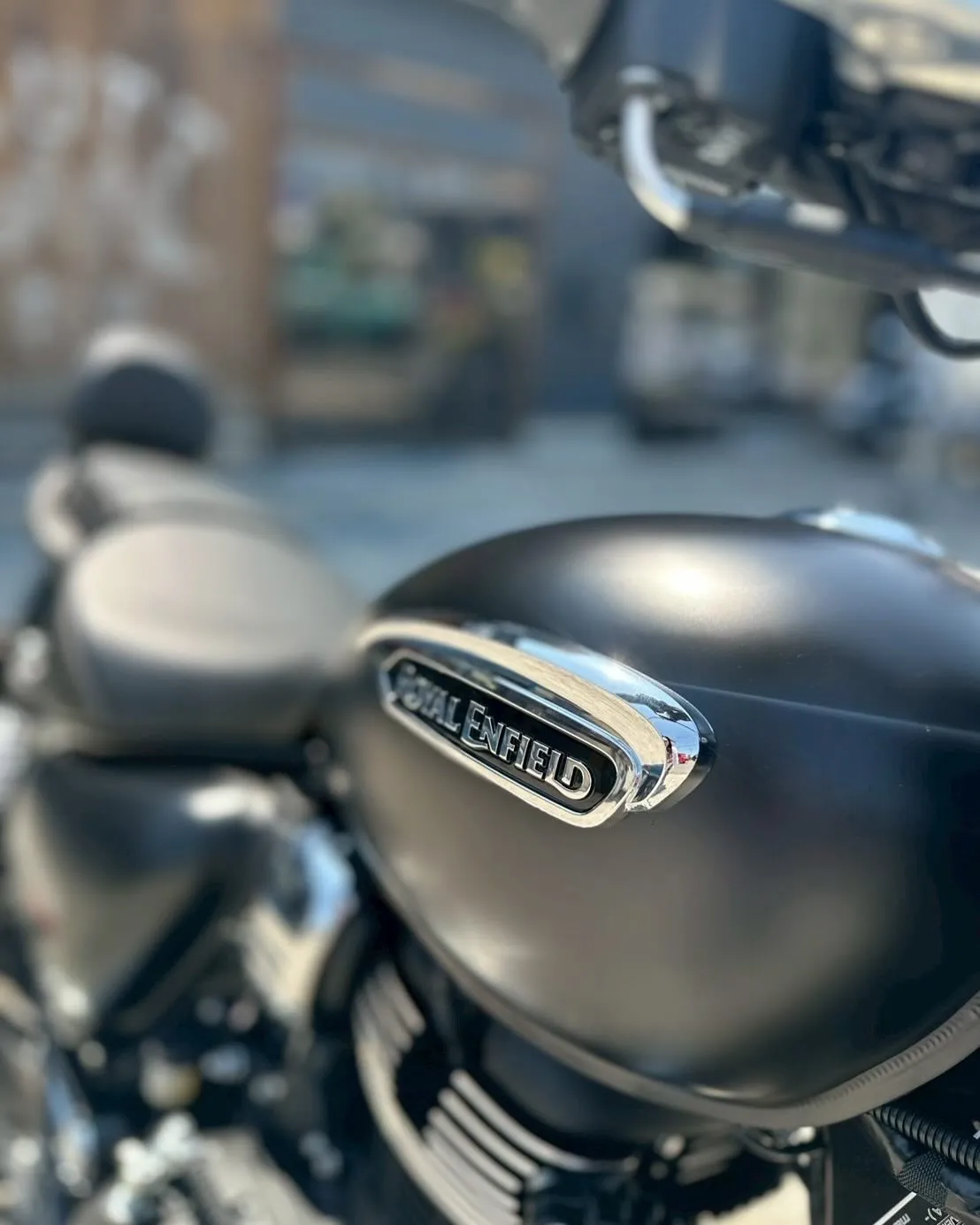 【ロイヤルエンフィールド】