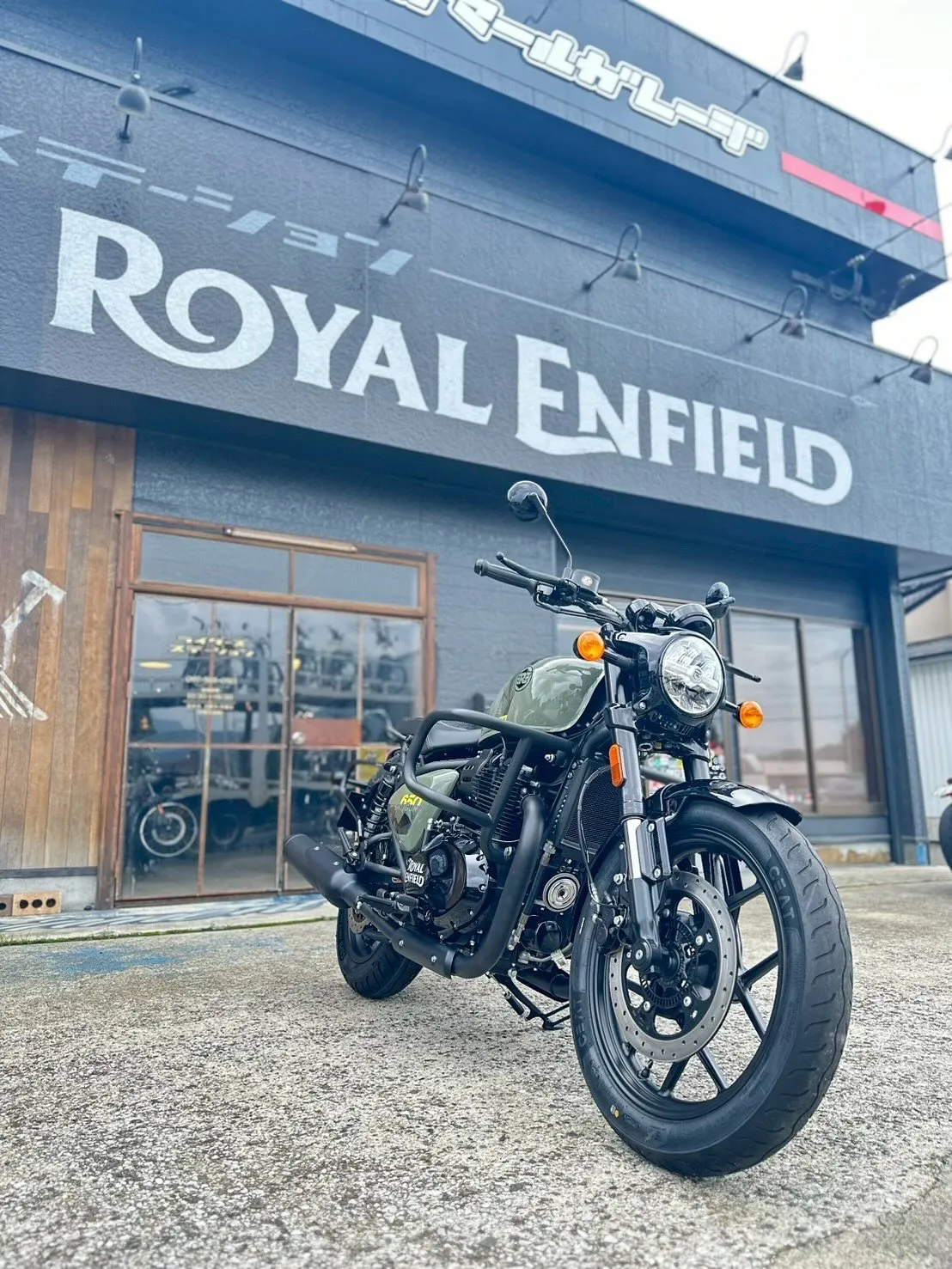 【ロイヤルエンフィールド】