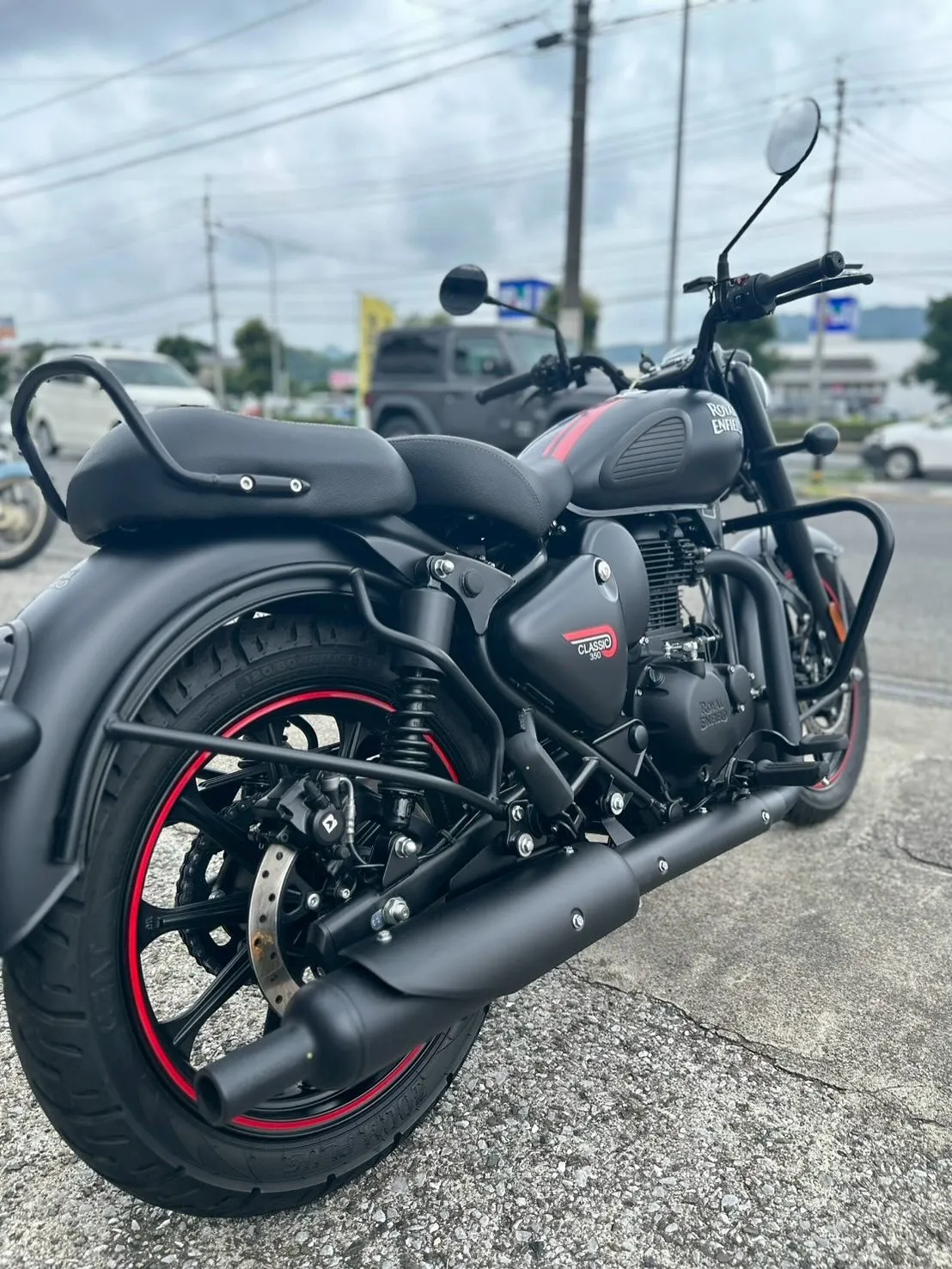 【ロイヤルエンフィールド】