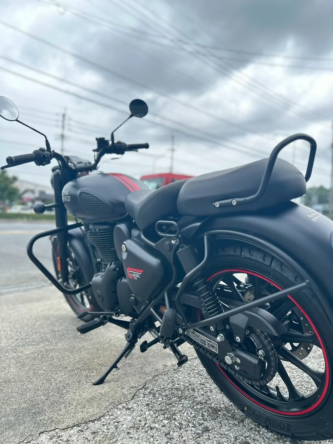 【ロイヤルエンフィールド】