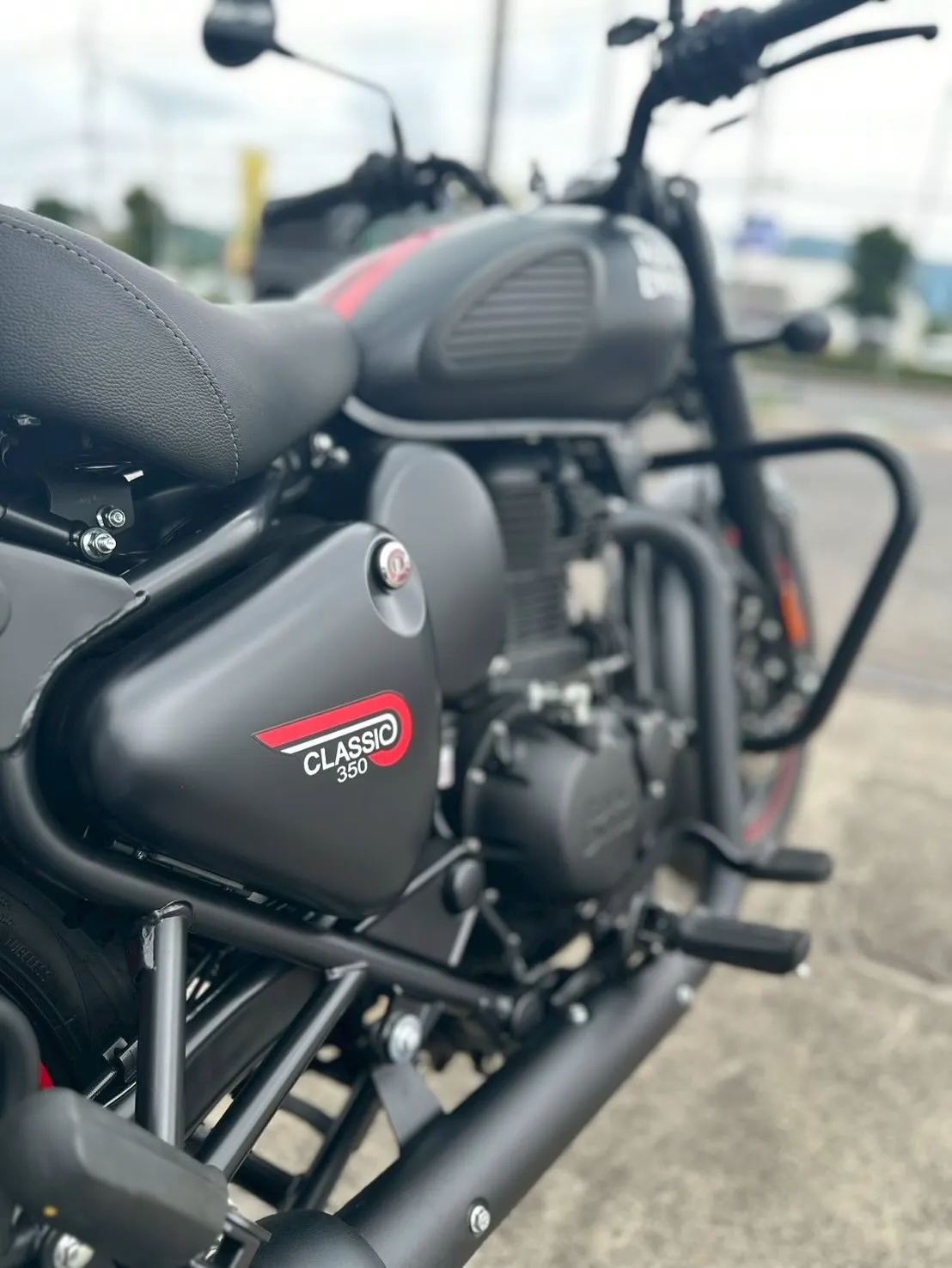 【ロイヤルエンフィールド】