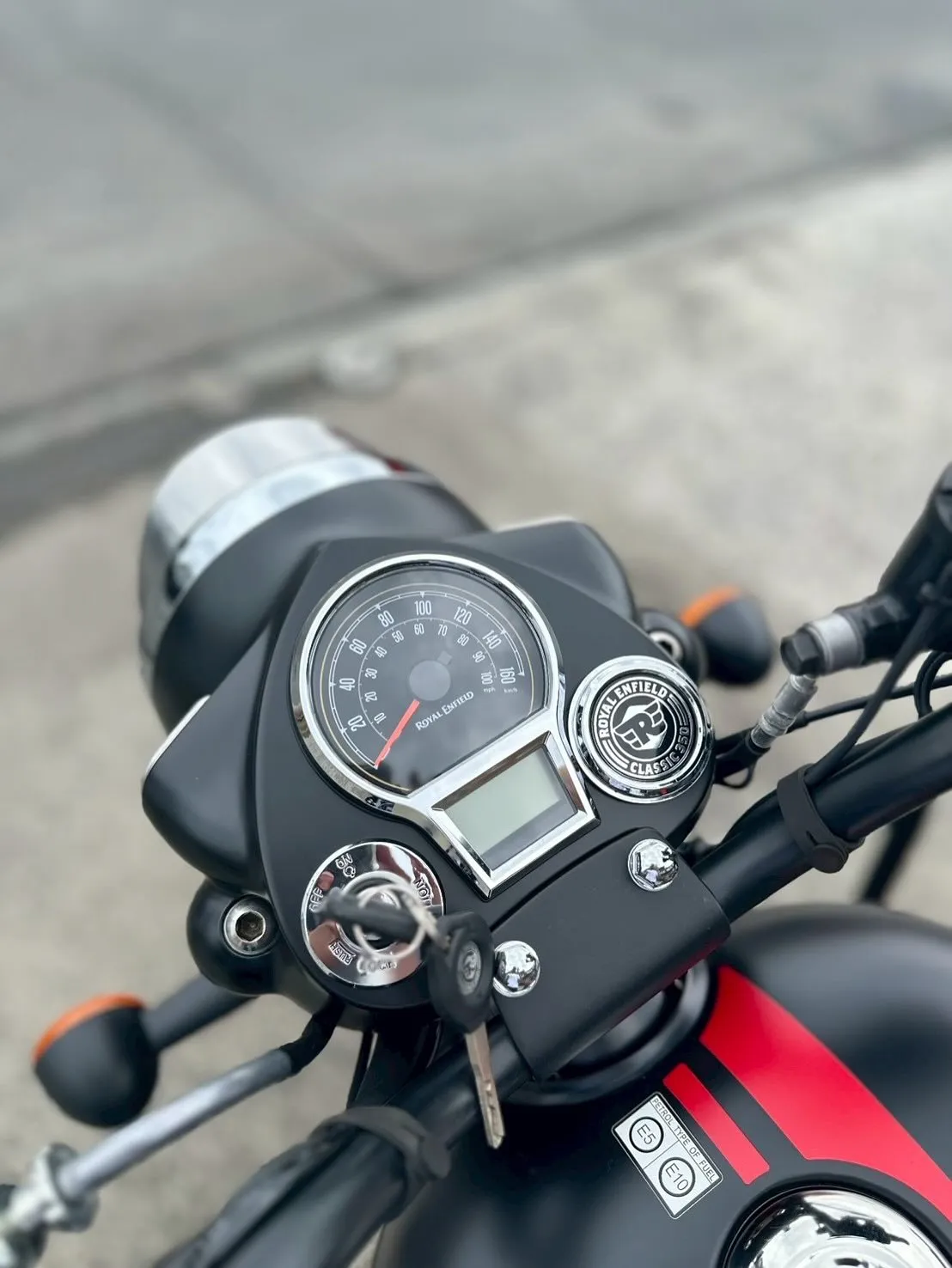 【ロイヤルエンフィールド】