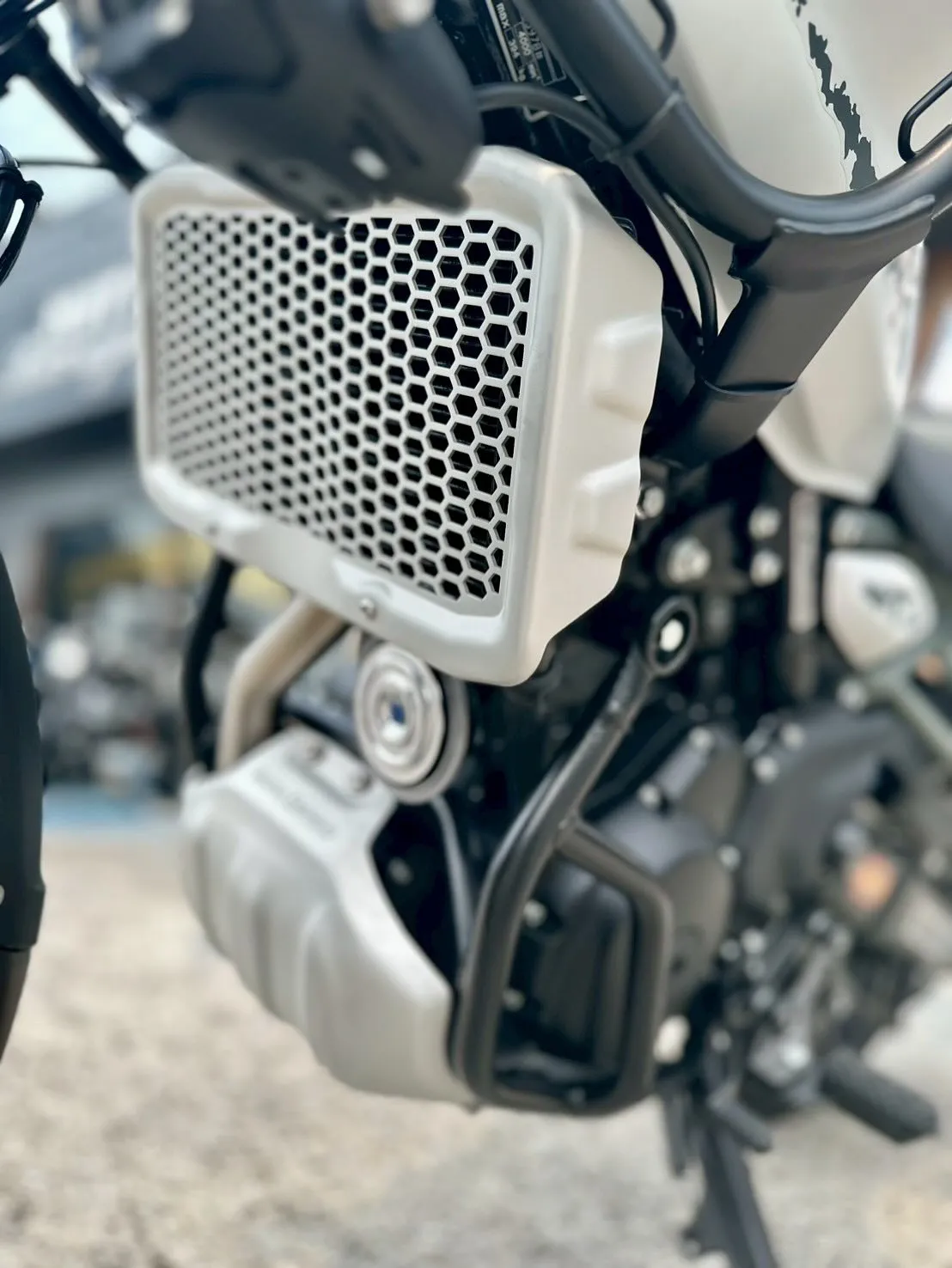 【ロイヤルエンフィールド】