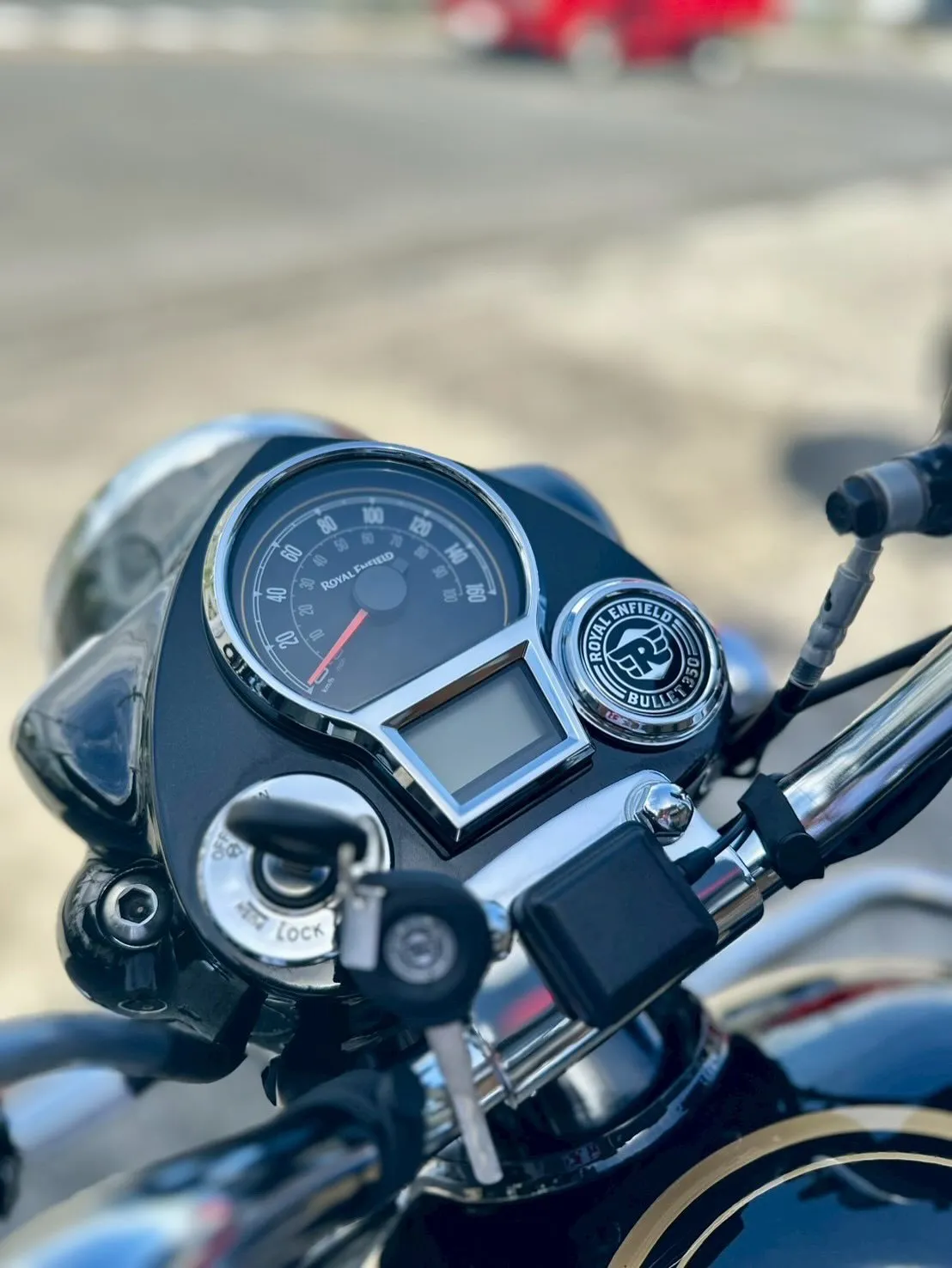 【ロイヤルエンフィールド】