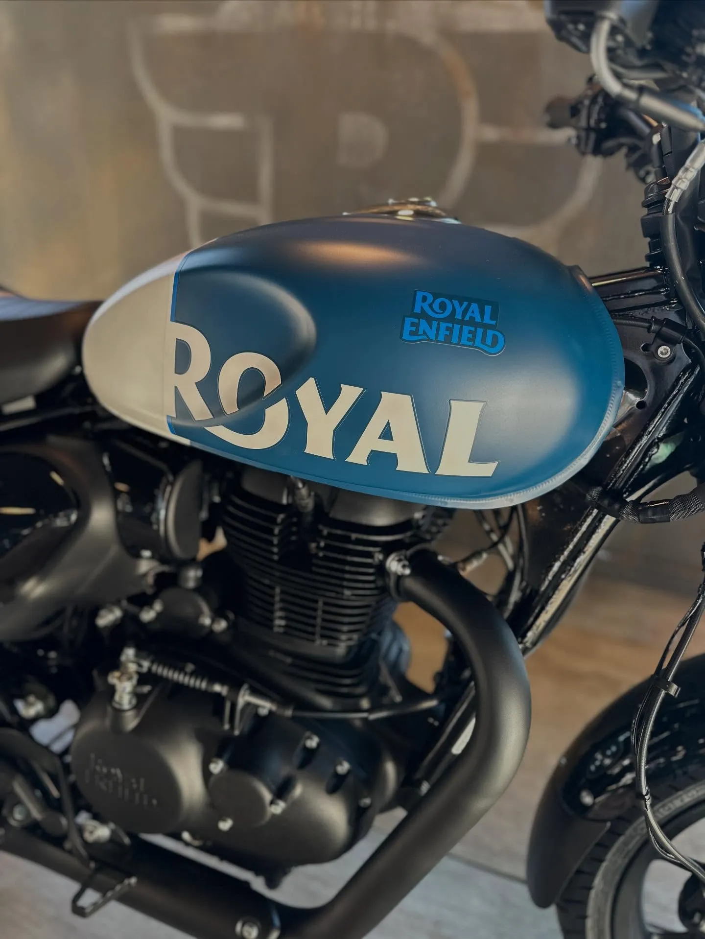 【ロイヤルエンフィールド】【モデルチェンジ】