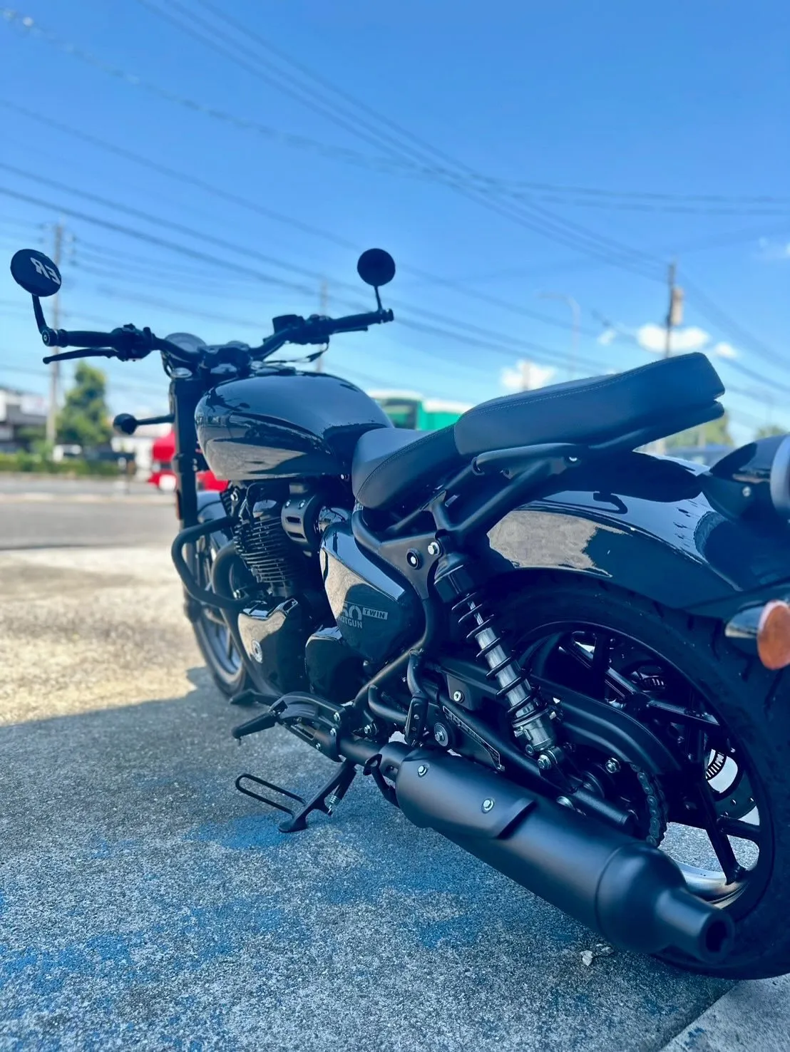 【ロイヤルエンフィールド】