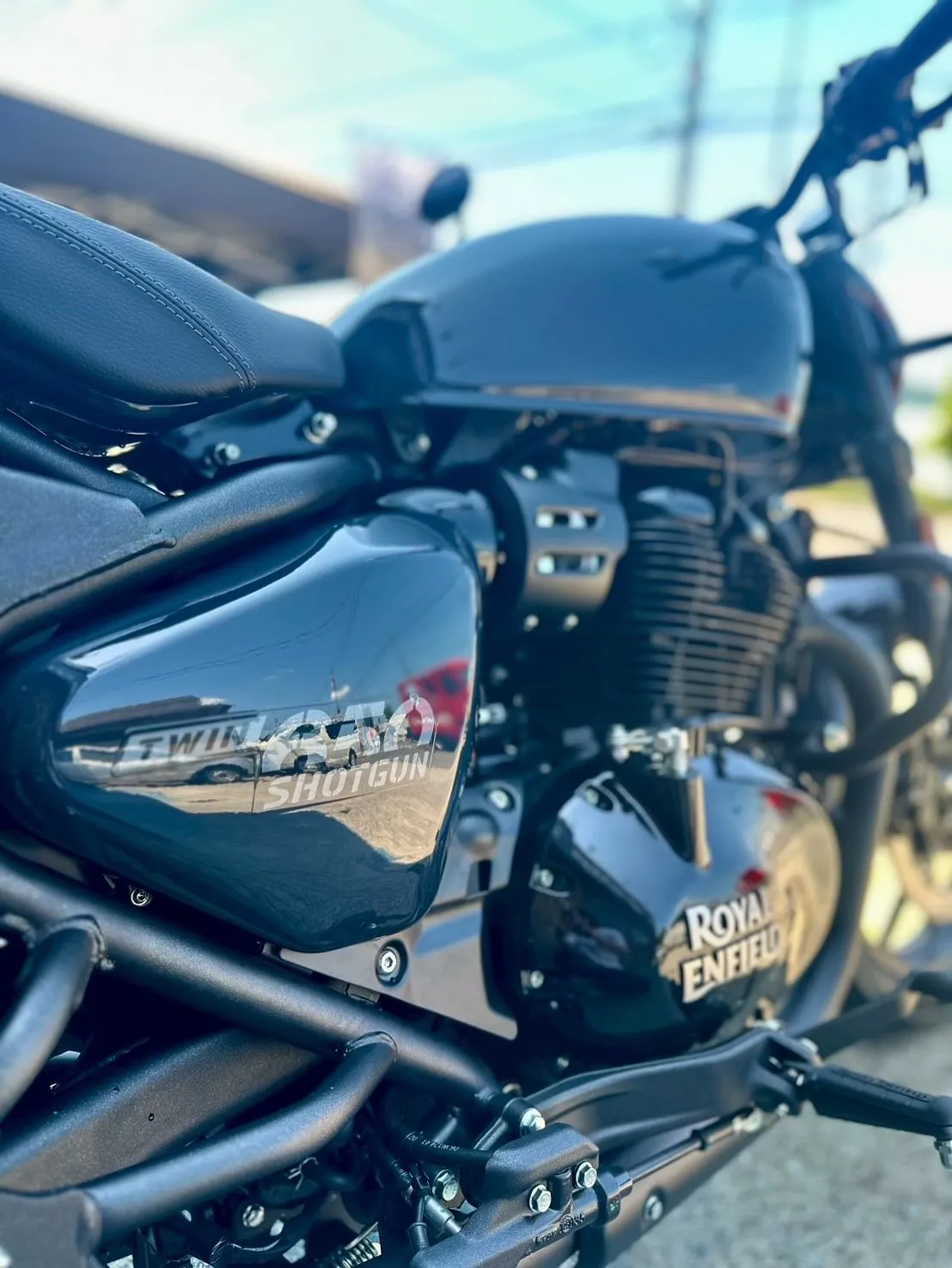 【ロイヤルエンフィールド】