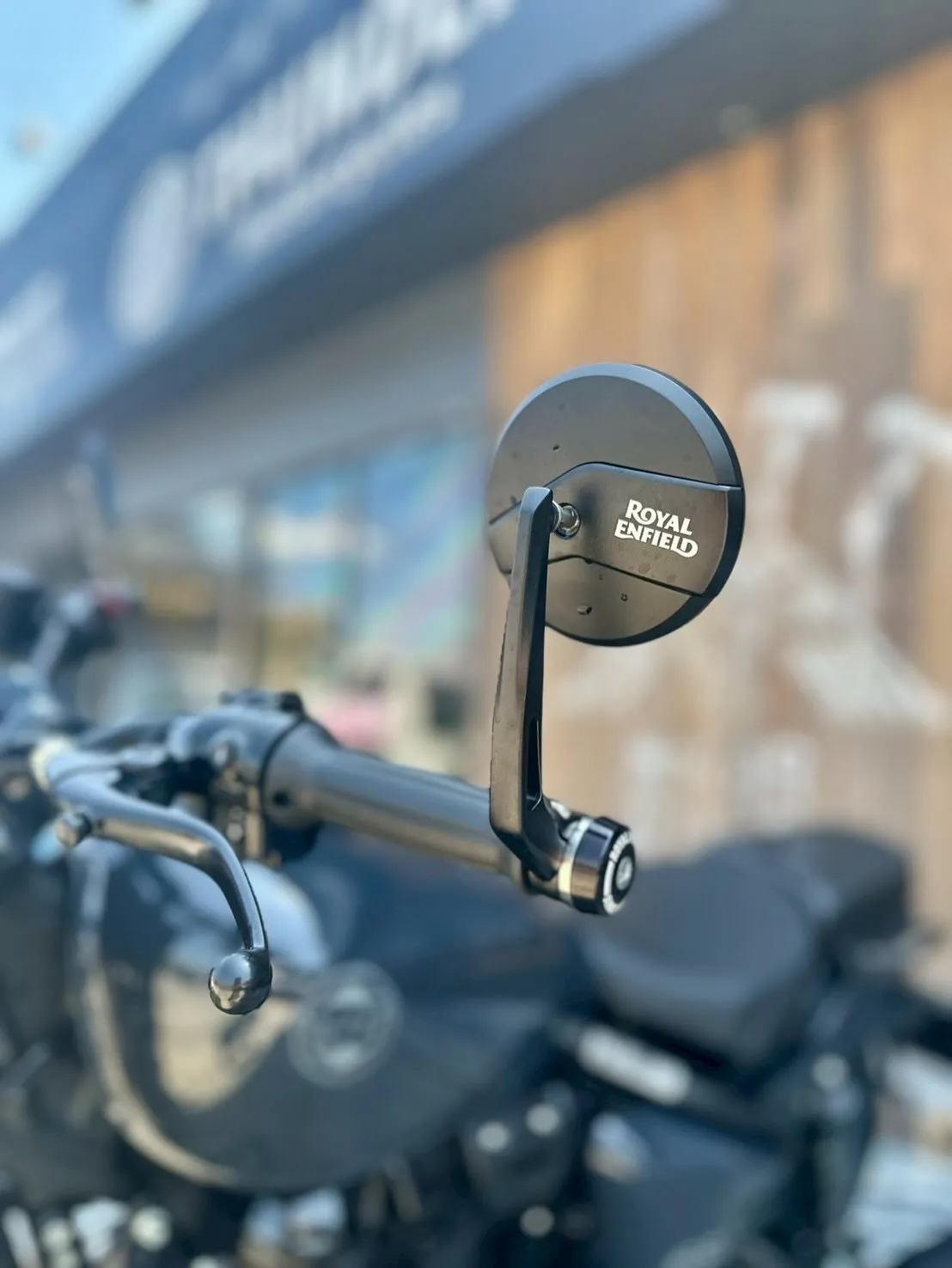 【ロイヤルエンフィールド】