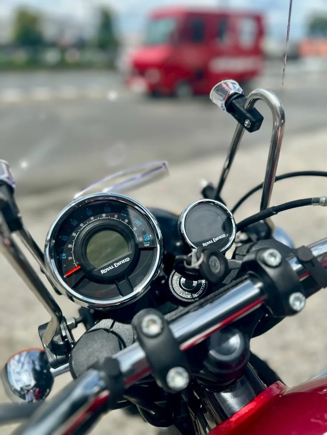 【ロイヤルエンフィールド】