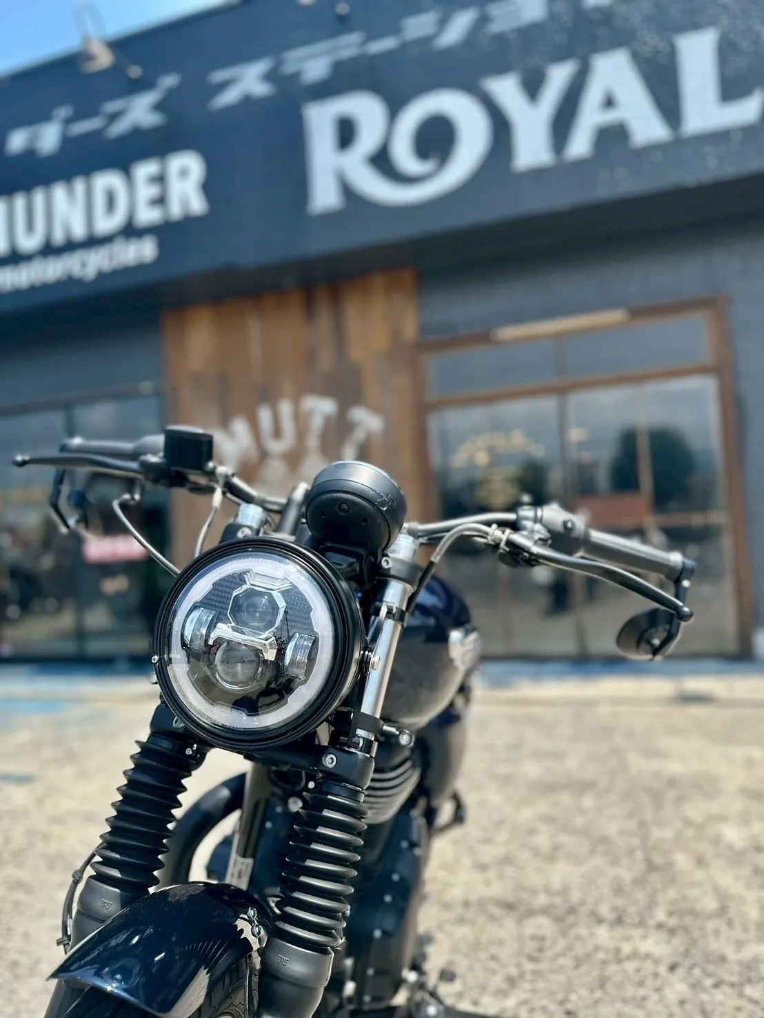 【ロイヤルエンフィールド】