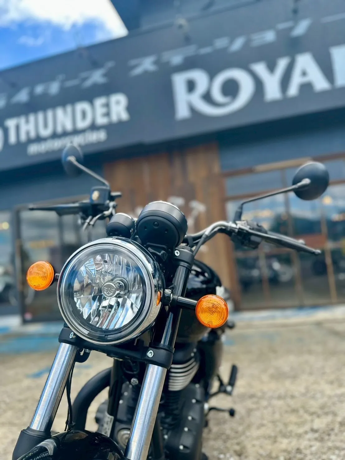 【ロイヤルエンフィールド】