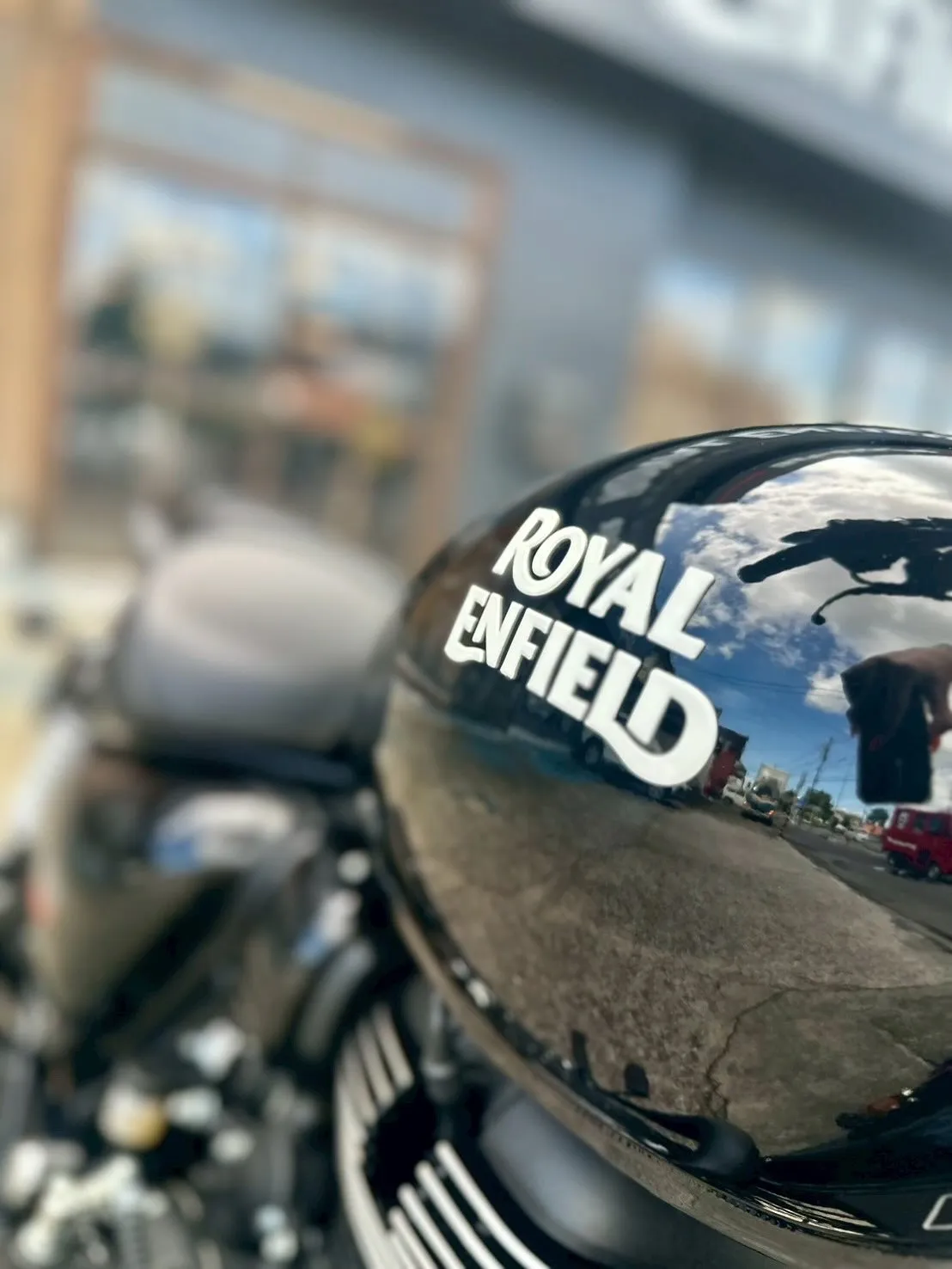 【ロイヤルエンフィールド】