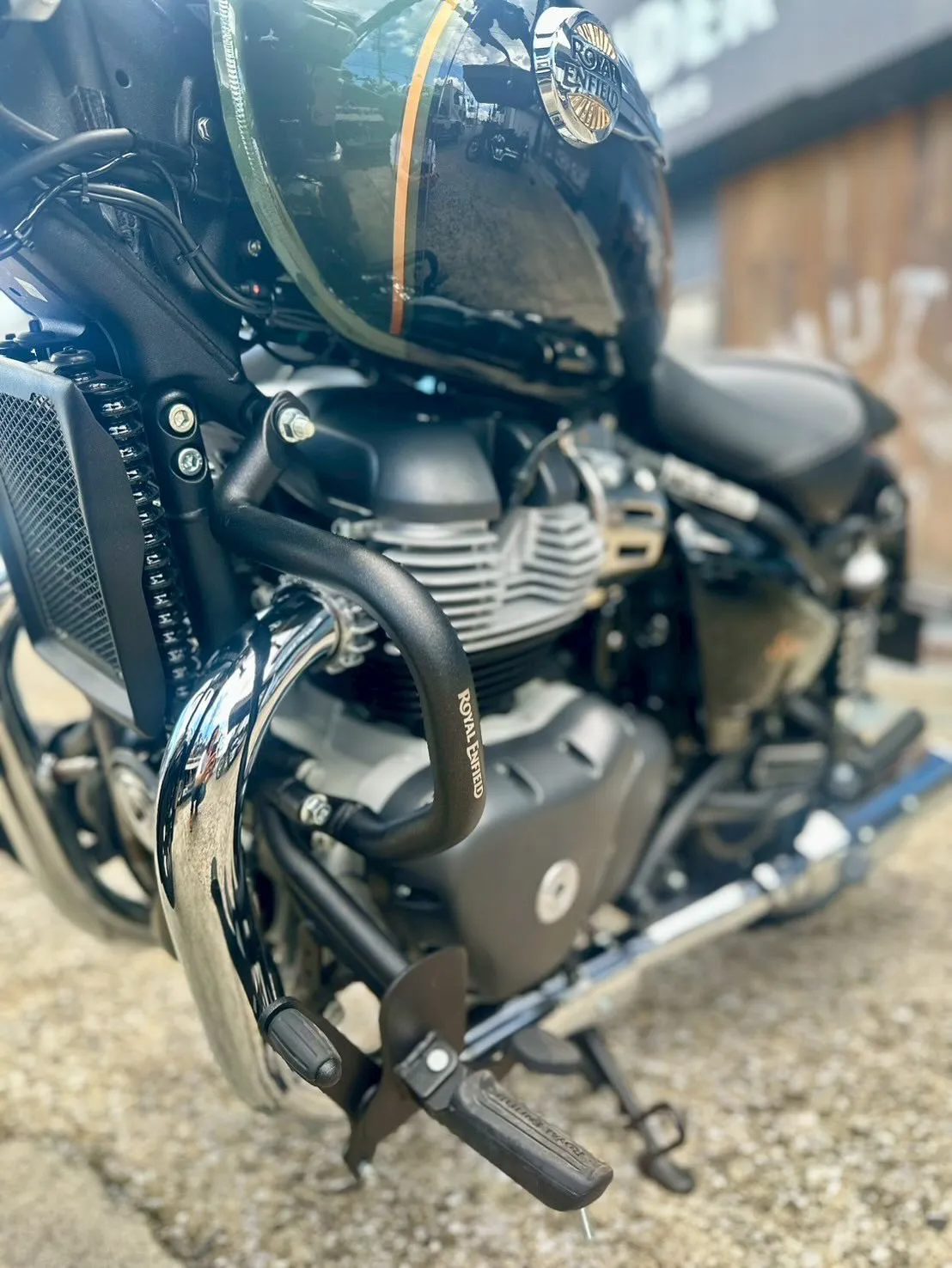 【ロイヤルエンフィールド】