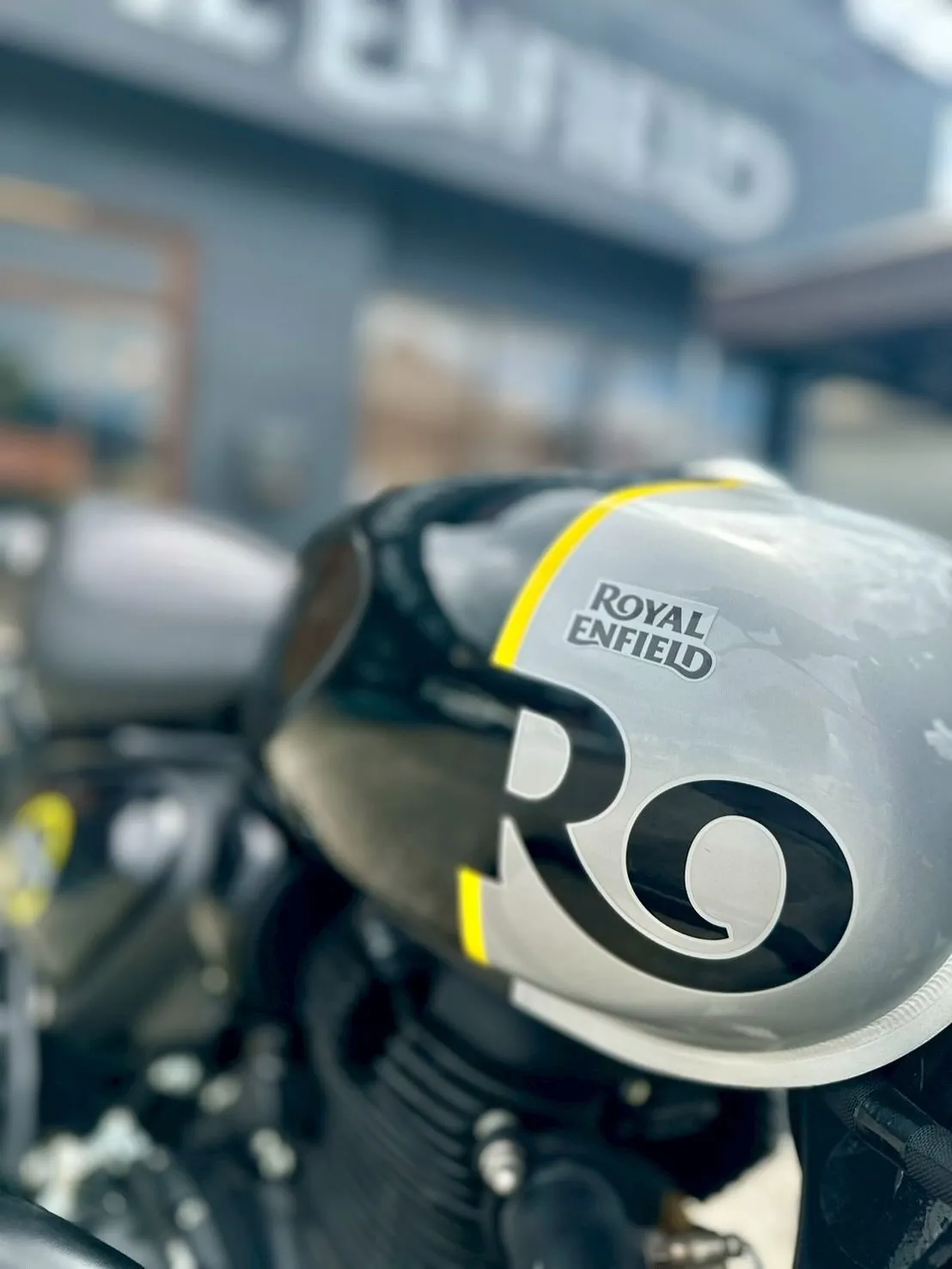 【ロイヤルエンフィールド】