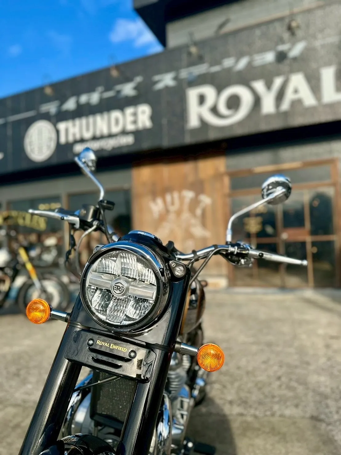 【ロイヤルエンフィールド】