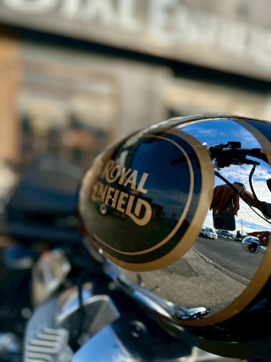 【ロイヤルエンフィールド】