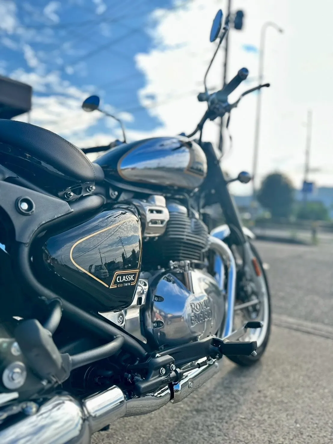 【ロイヤルエンフィールド】