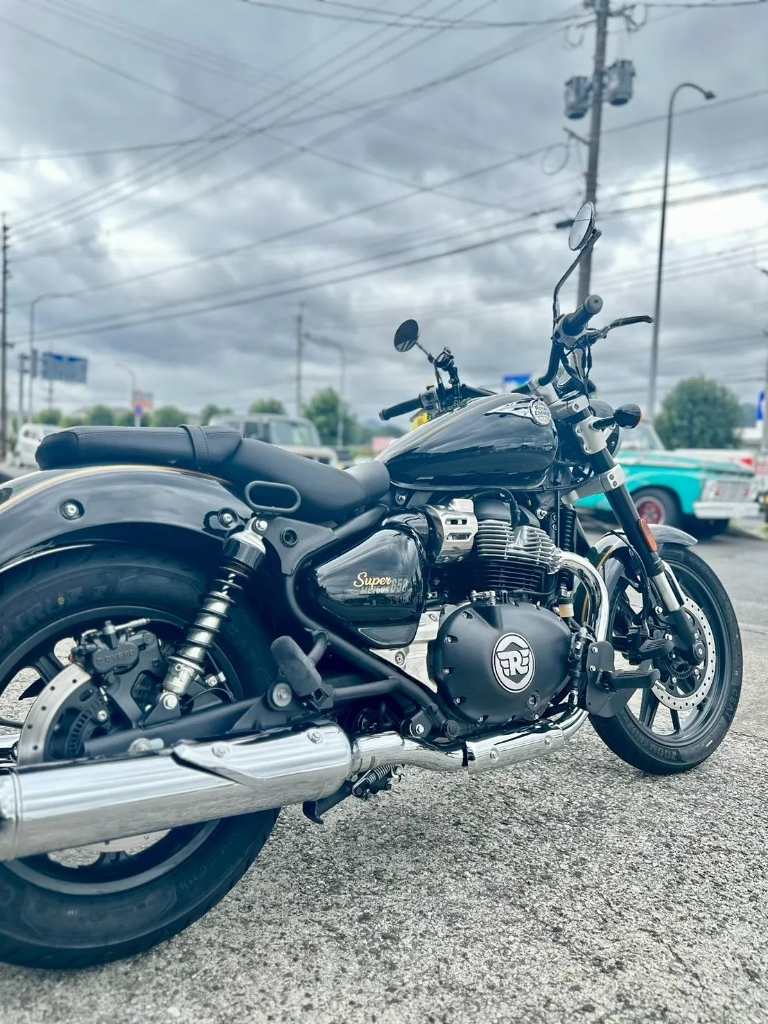 【ロイヤルエンフィールド】