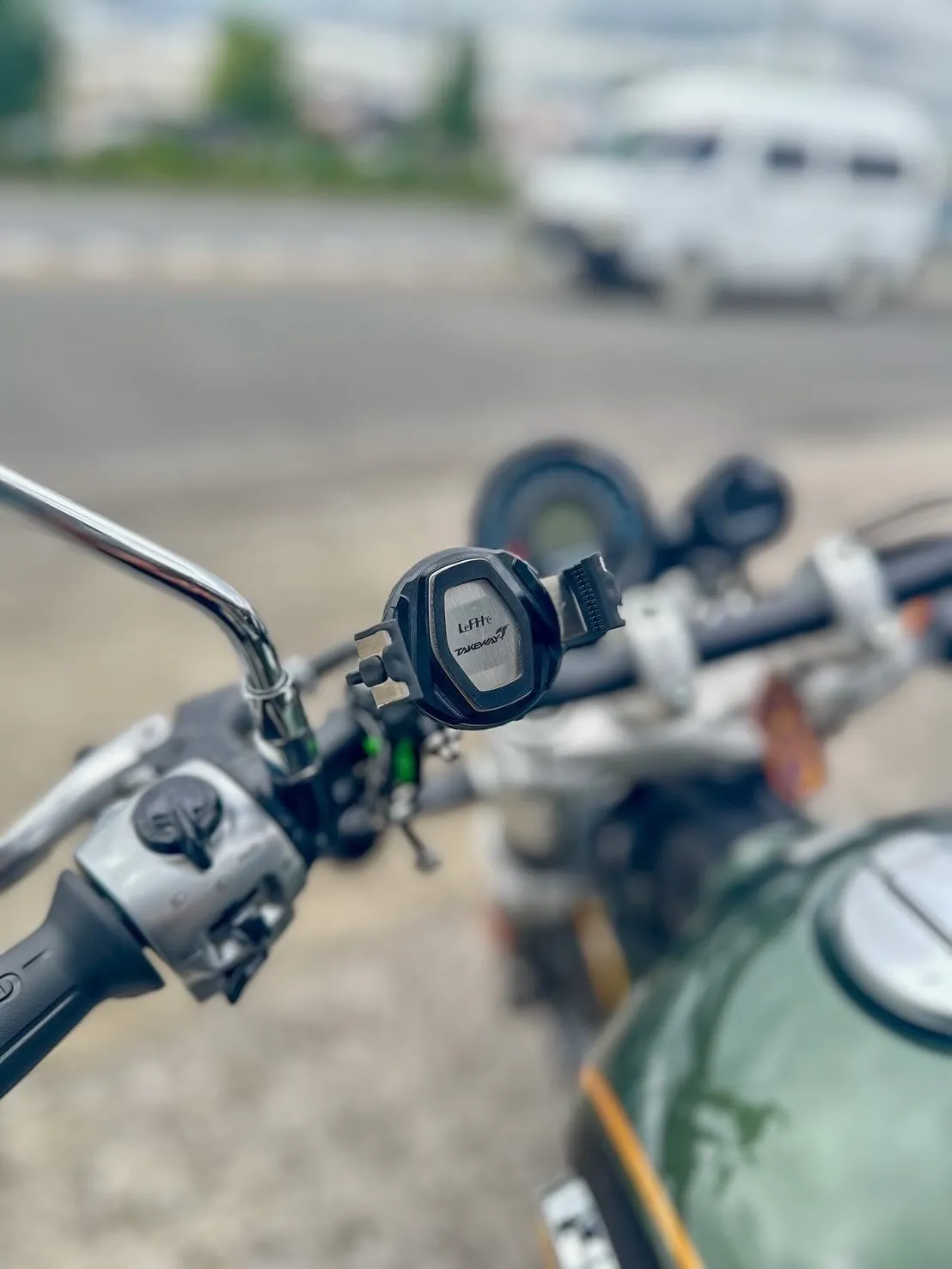 【ロイヤルエンフィールド】