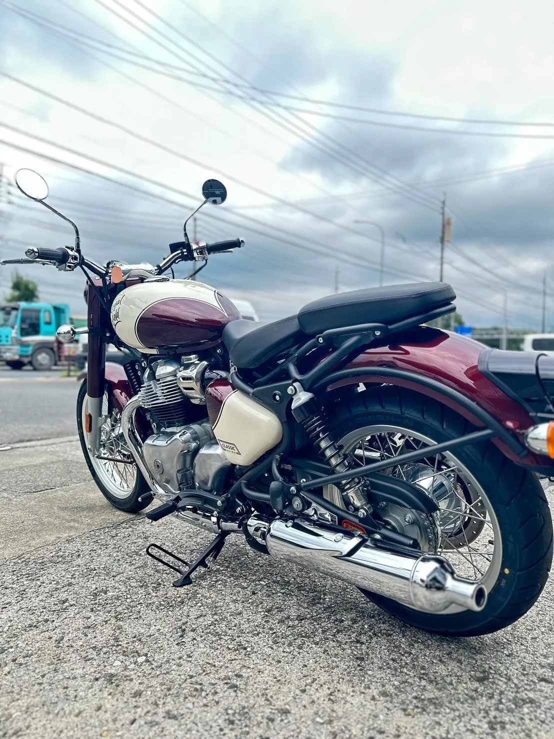 【ロイヤルエンフィールド】