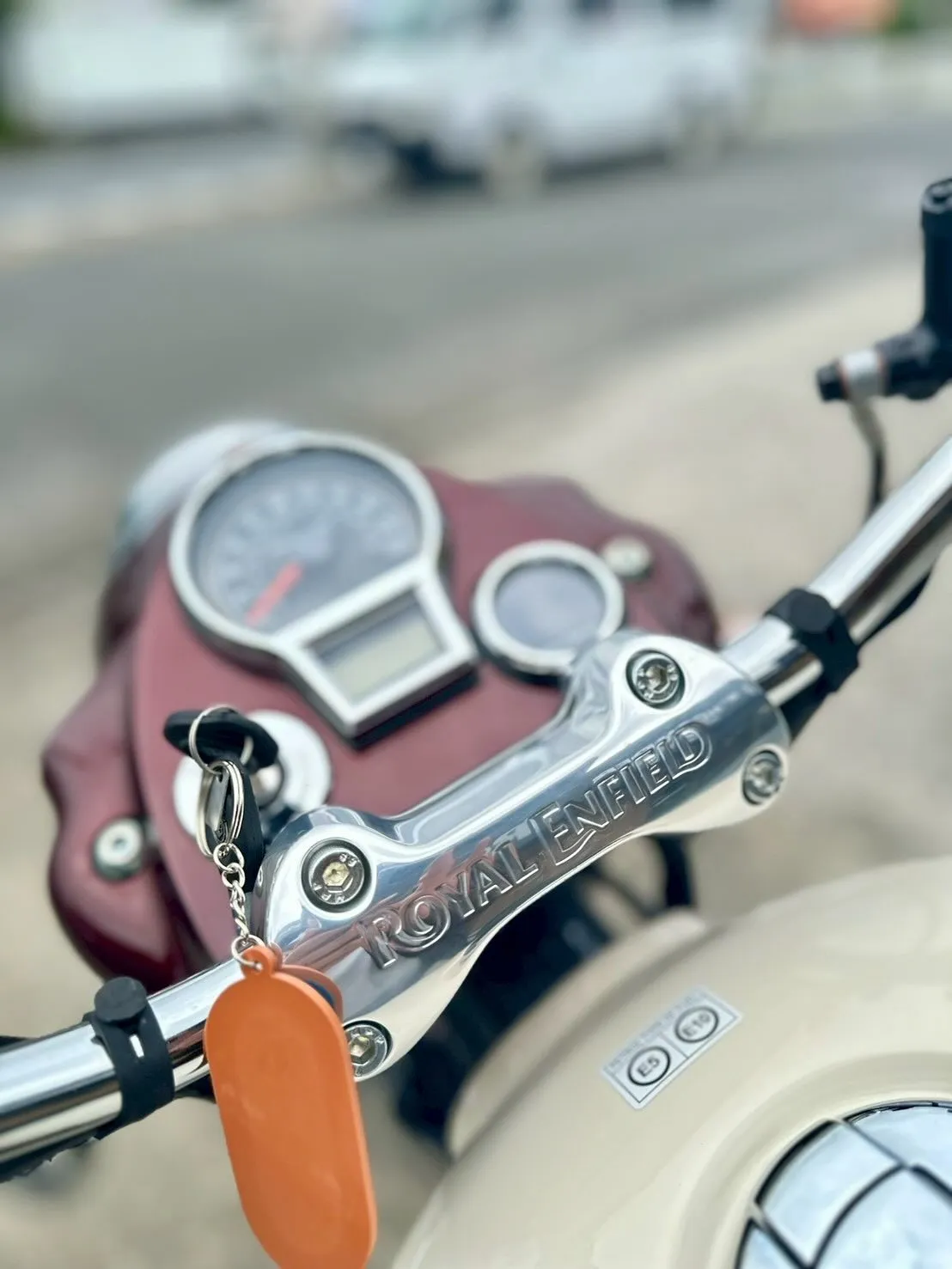 【ロイヤルエンフィールド】