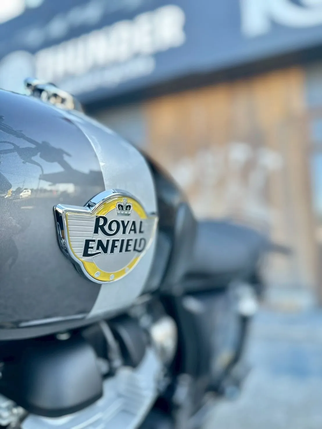 【ロイヤルエンフィールド】