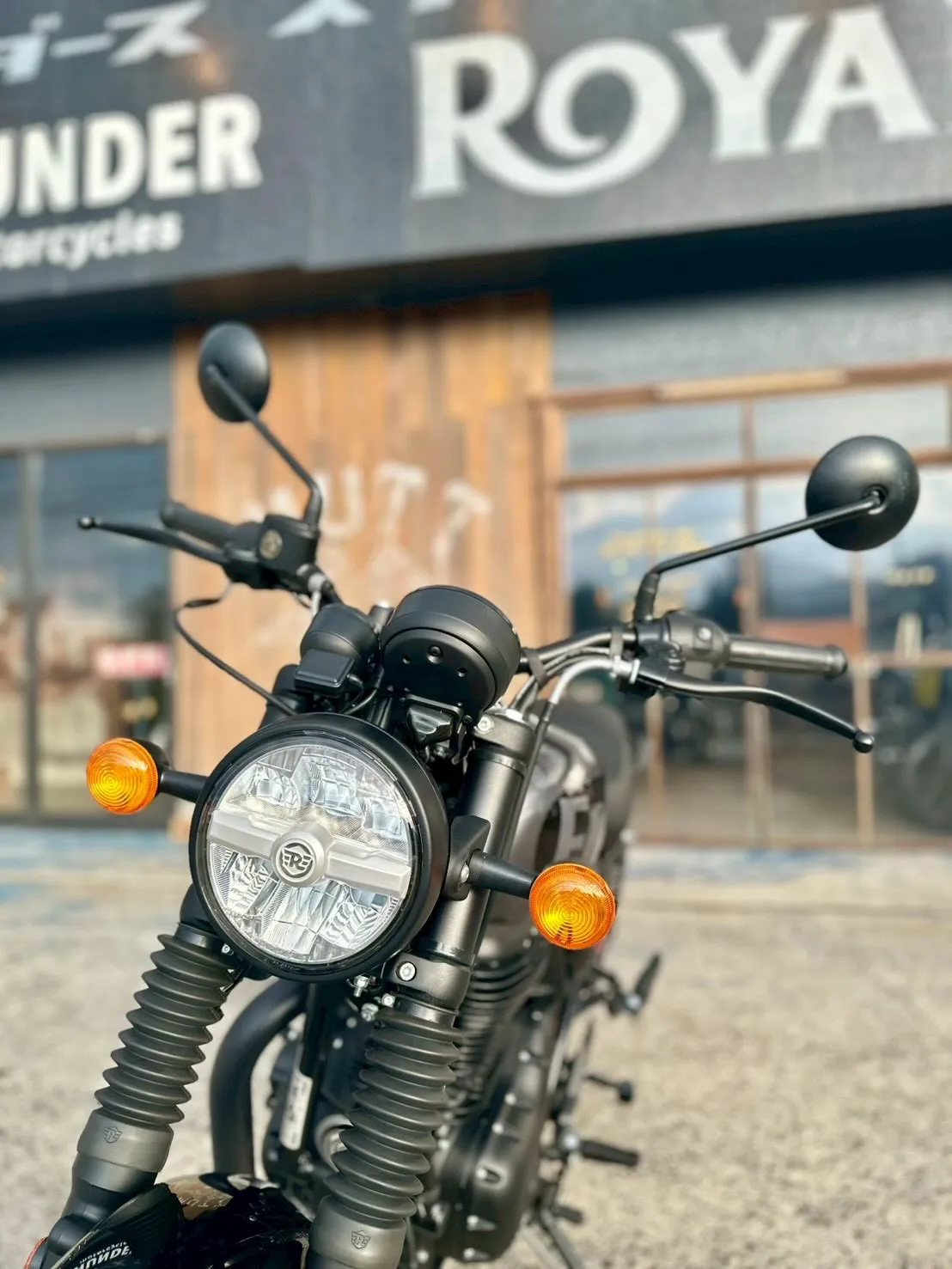 【ロイヤルエンフィールド】