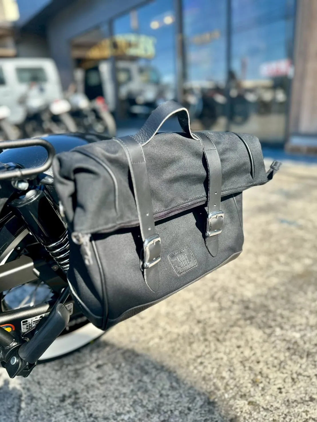 【ロイヤルエンフィールド】