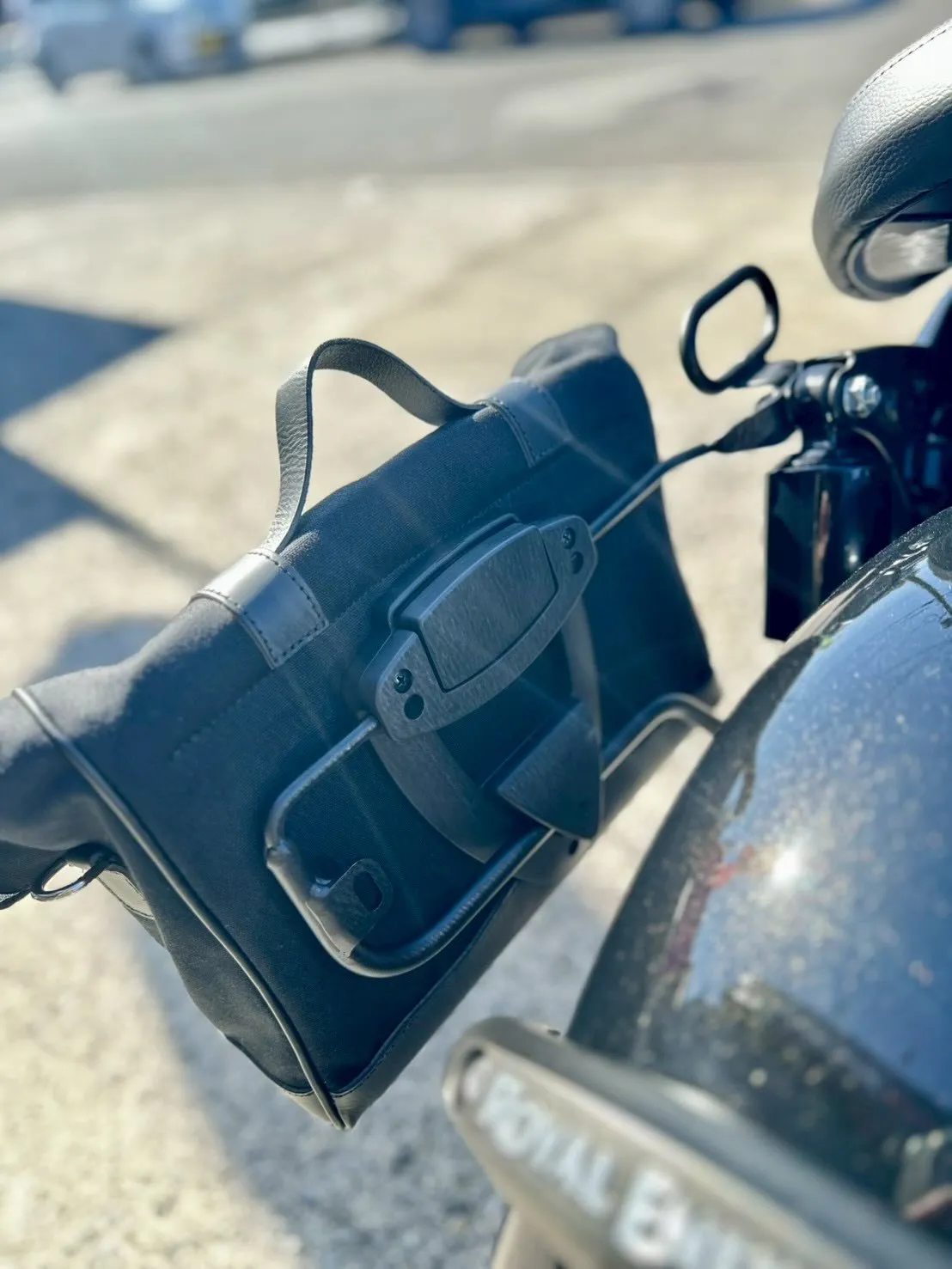 【ロイヤルエンフィールド】