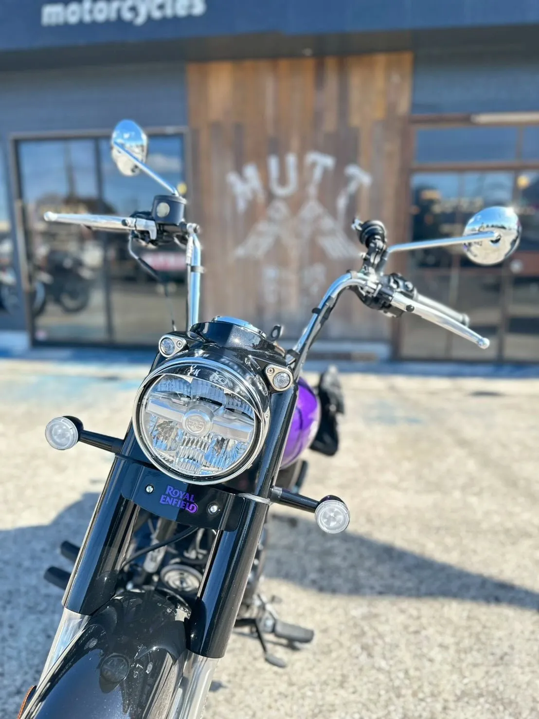 【ロイヤルエンフィールド】