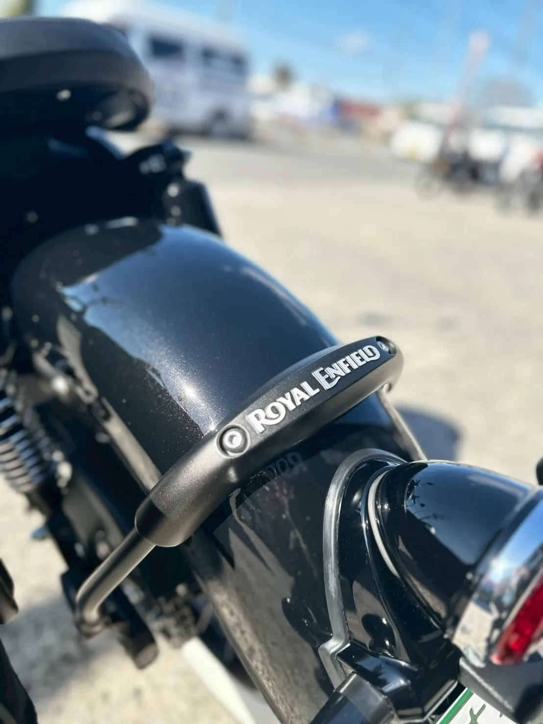 【ロイヤルエンフィールド】