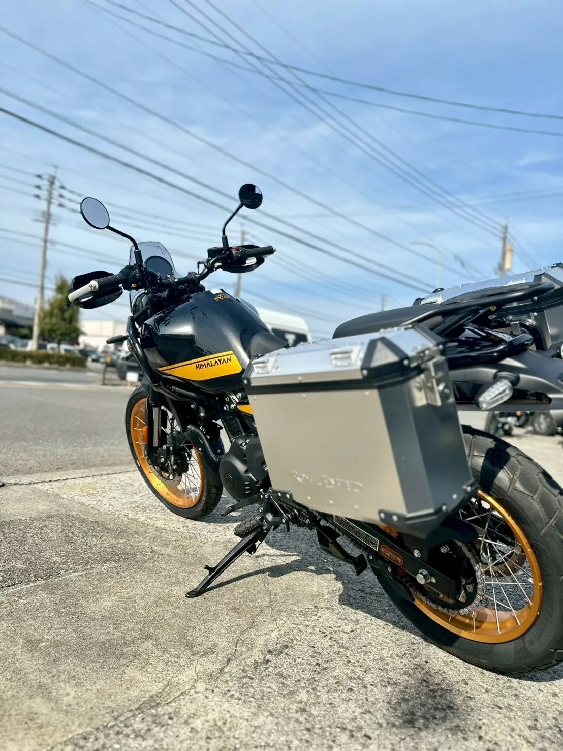 【ロイヤルエンフィールド】