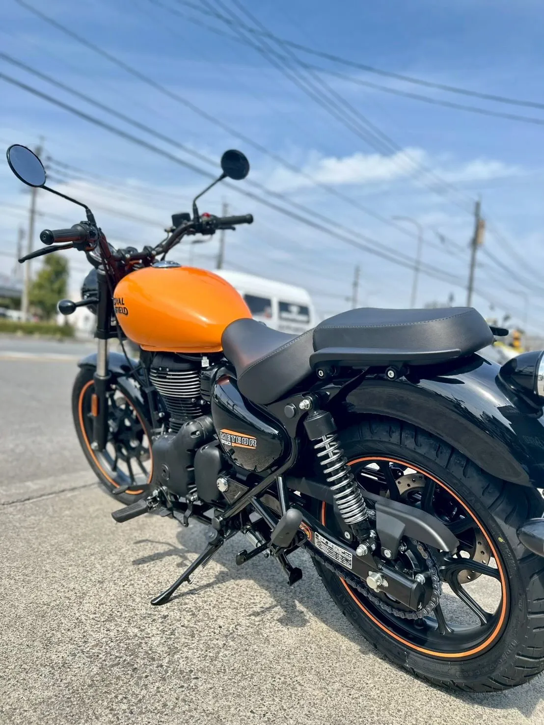 【ロイヤルエンフィールド】