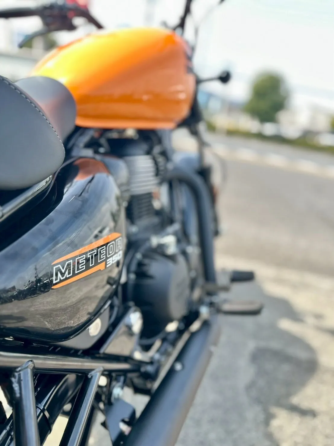 【ロイヤルエンフィールド】