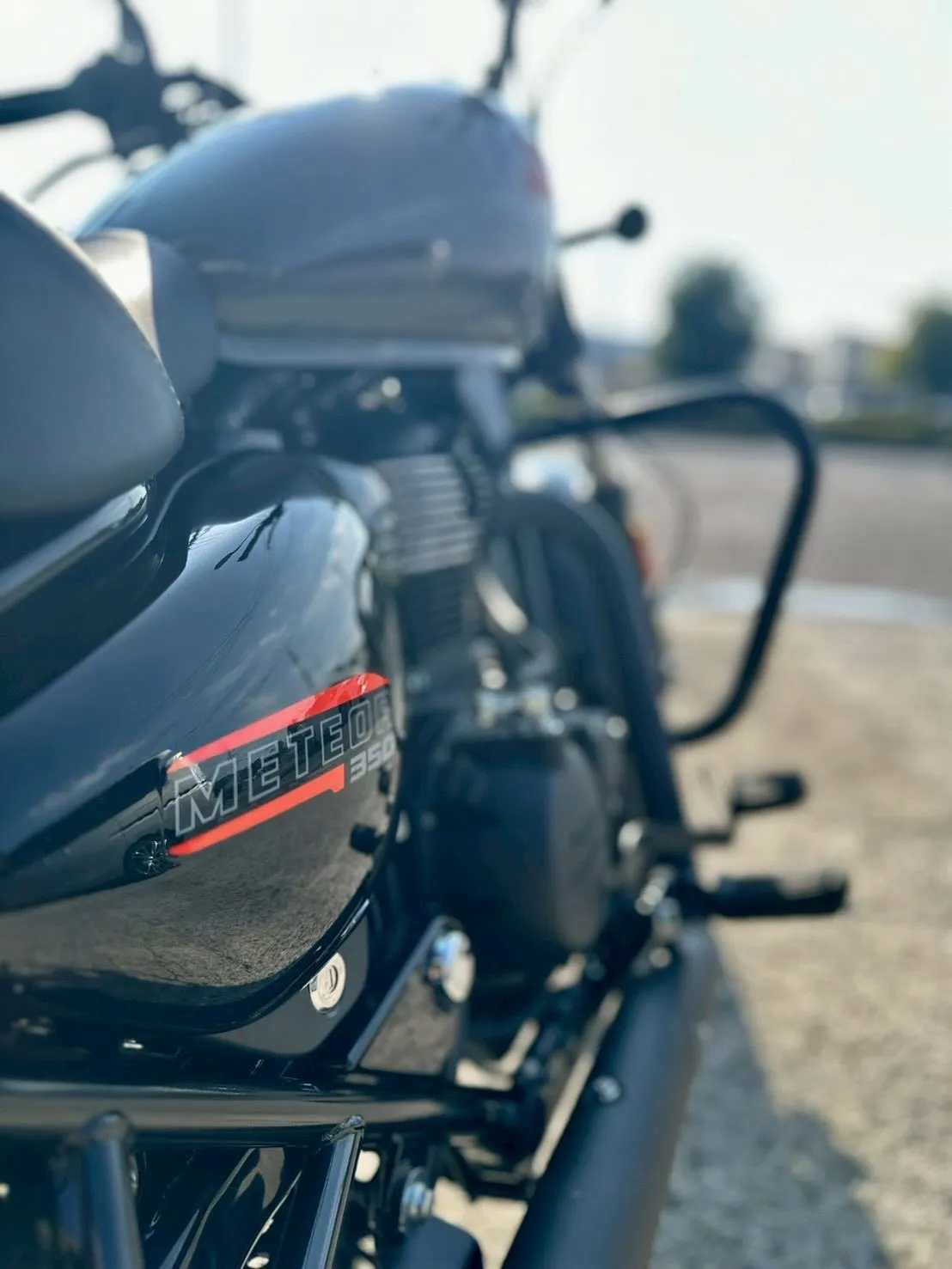 【ロイヤルエンフィールド】