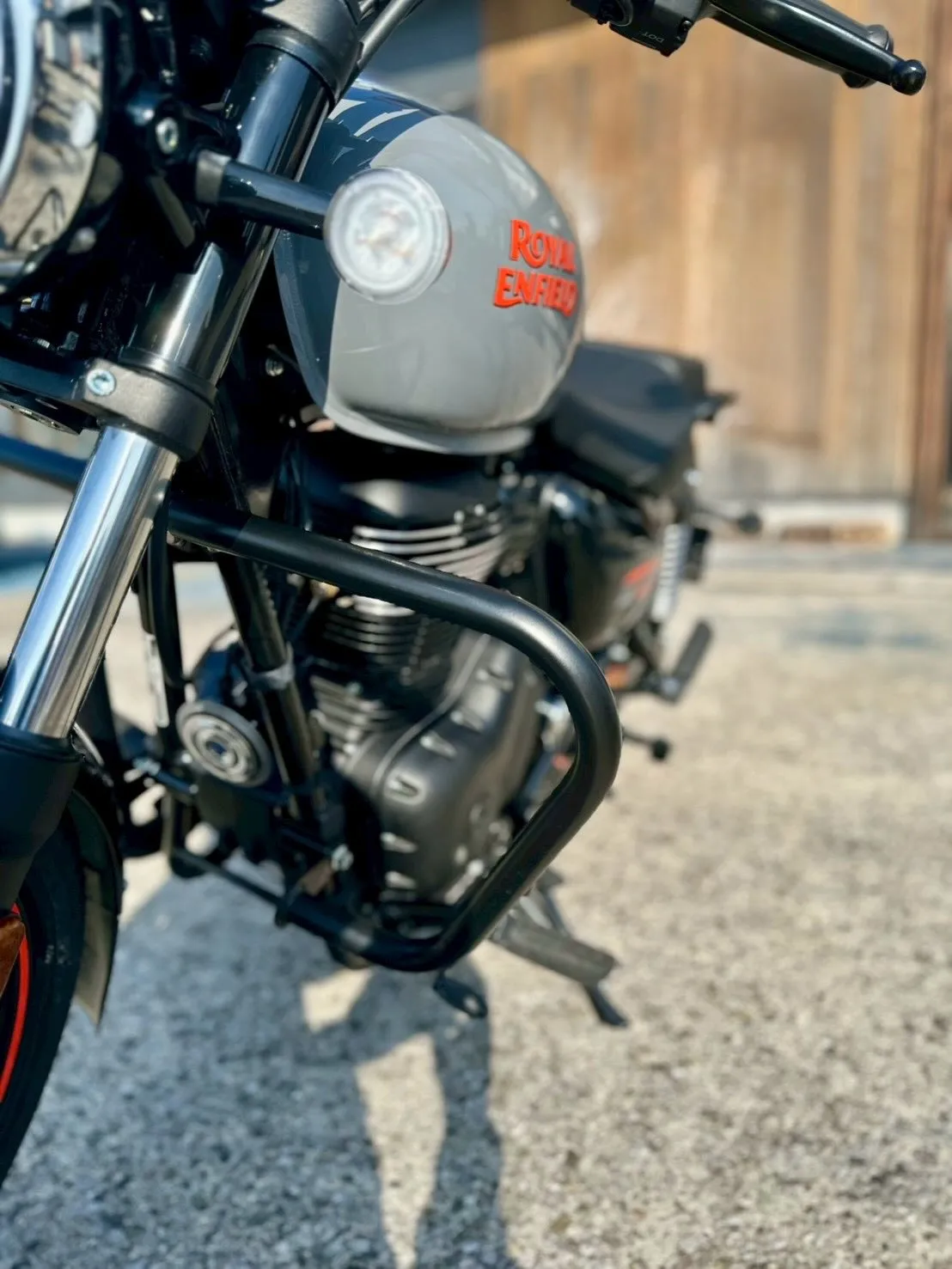 【ロイヤルエンフィールド】