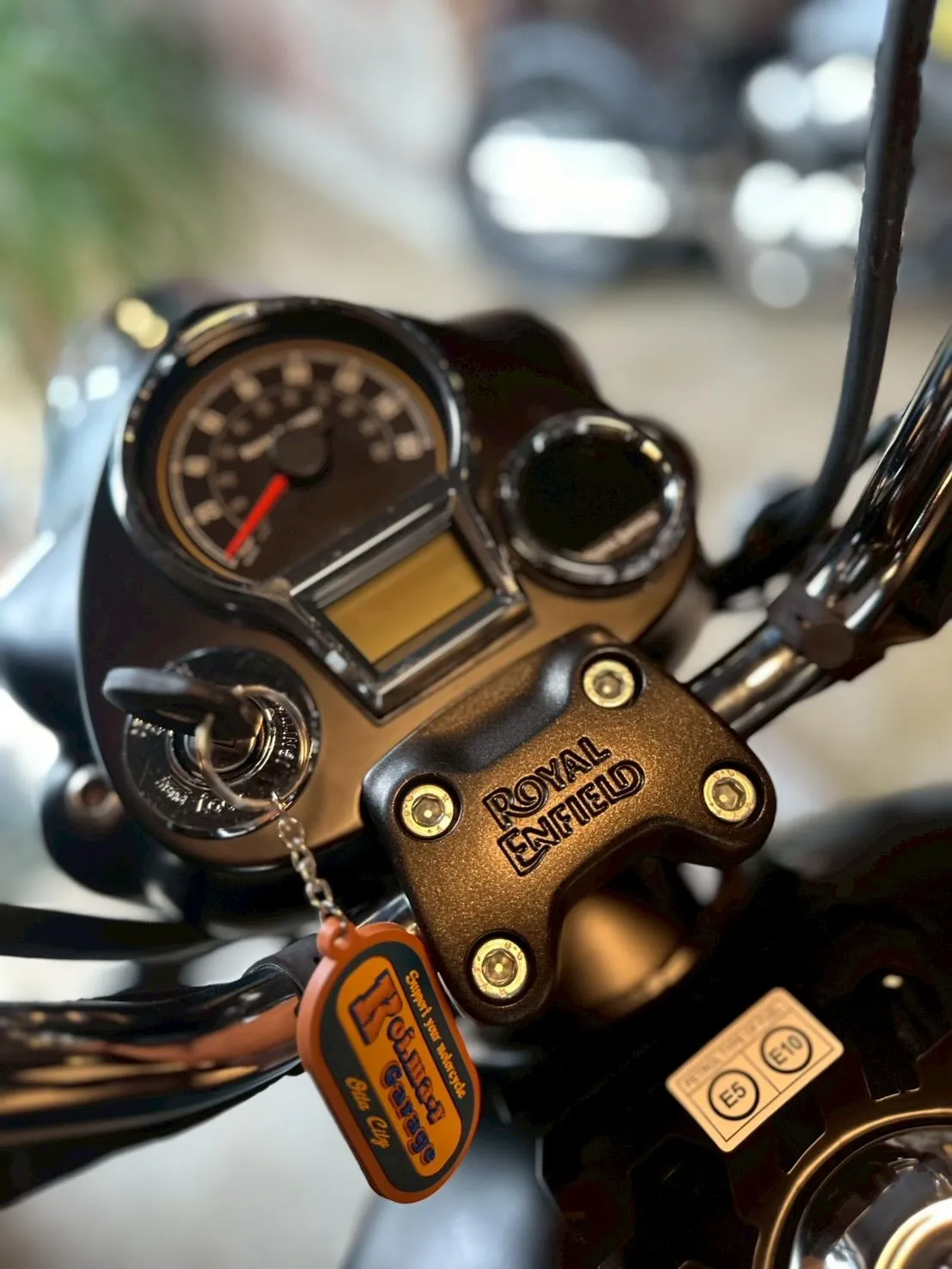 【ロイヤルエンフィールド】