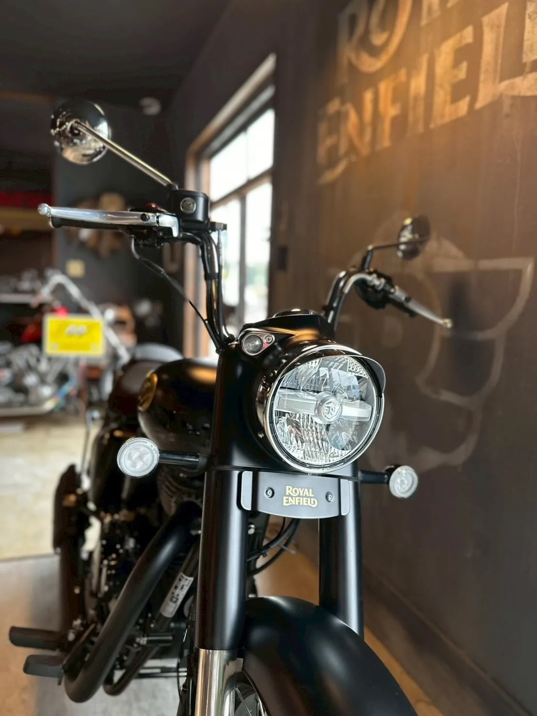 【ロイヤルエンフィールド】