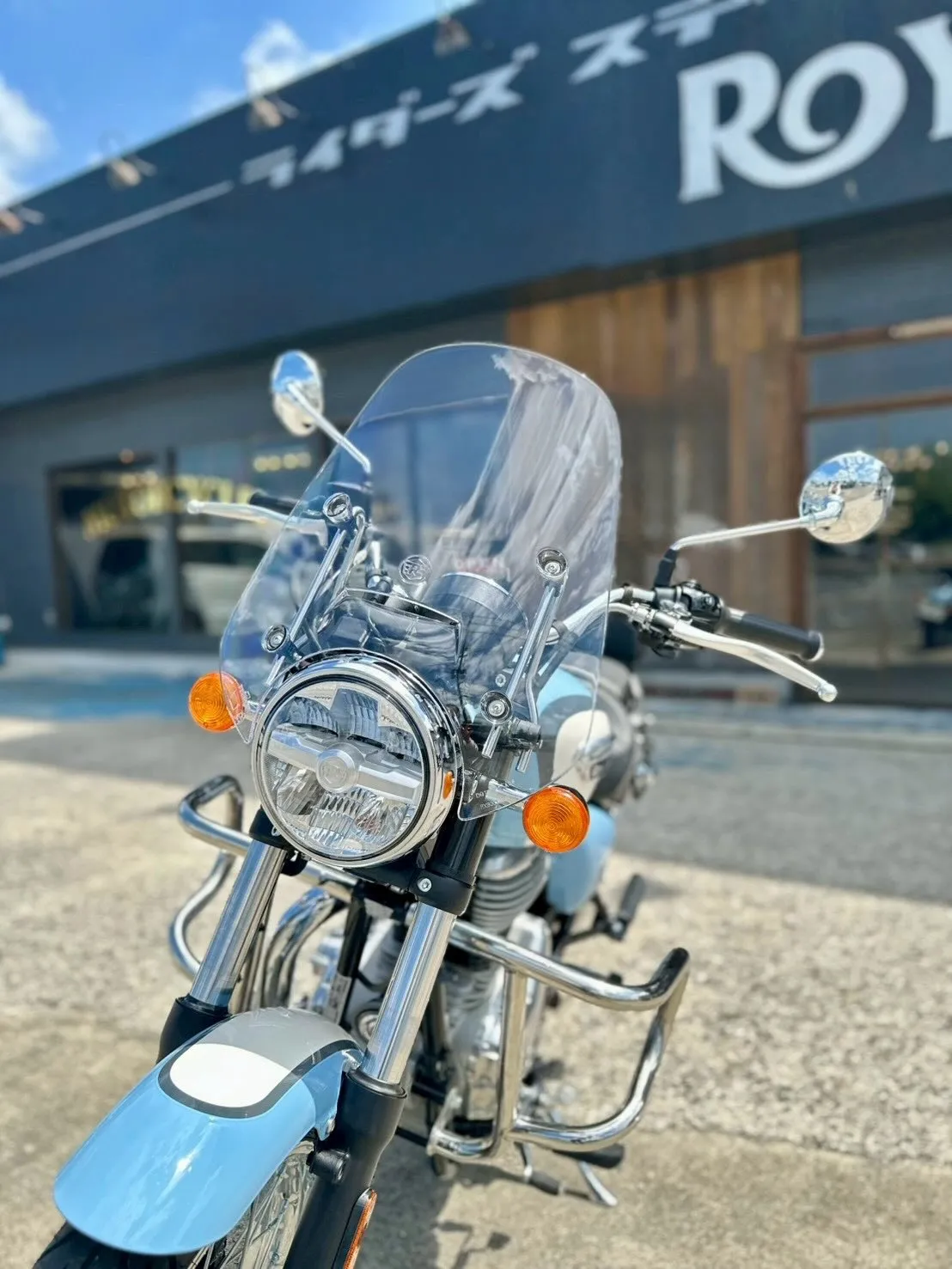 【ロイヤルエンフィールド】